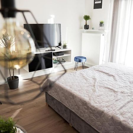 Vizzit Us Premium Apartments Warsaw Exterior photo