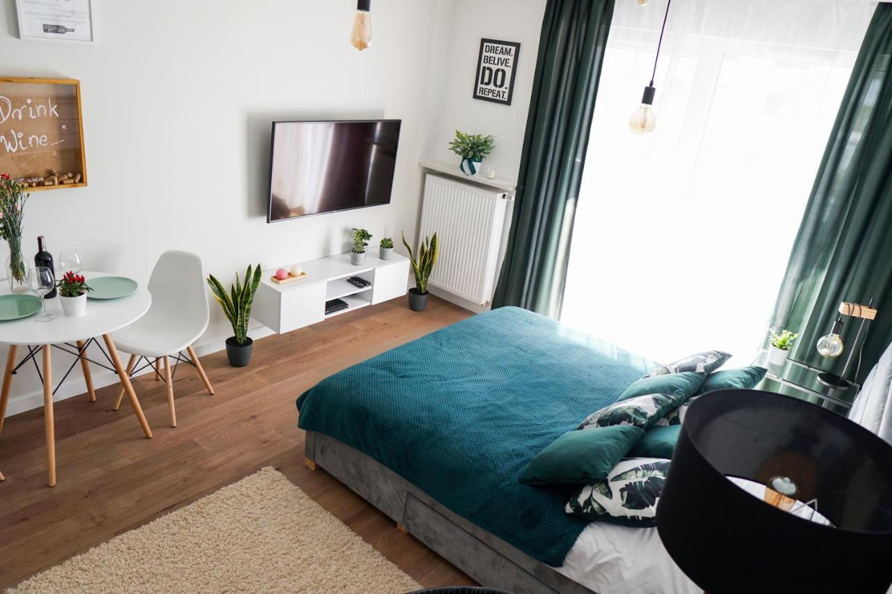Vizzit Us Premium Apartments Warsaw Exterior photo