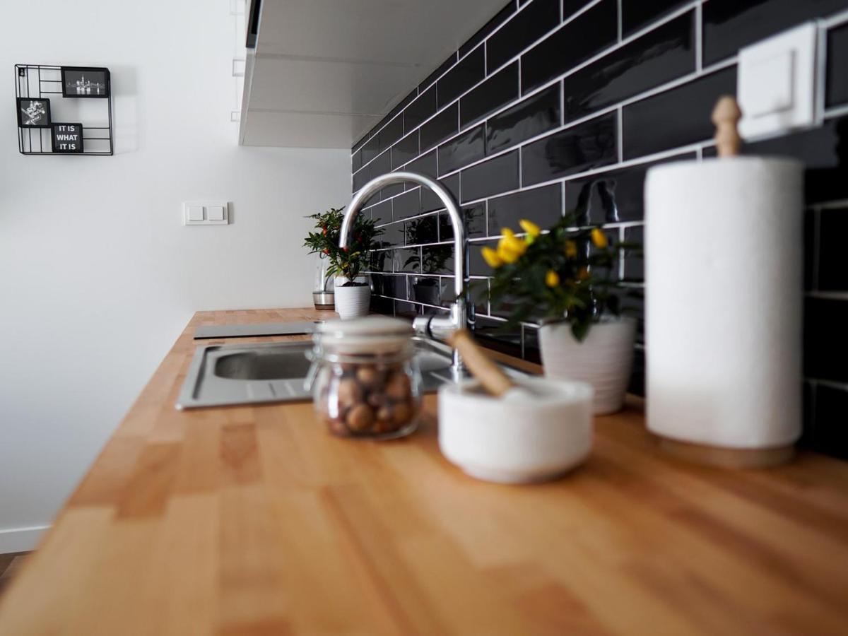 Vizzit Us Premium Apartments Warsaw Exterior photo