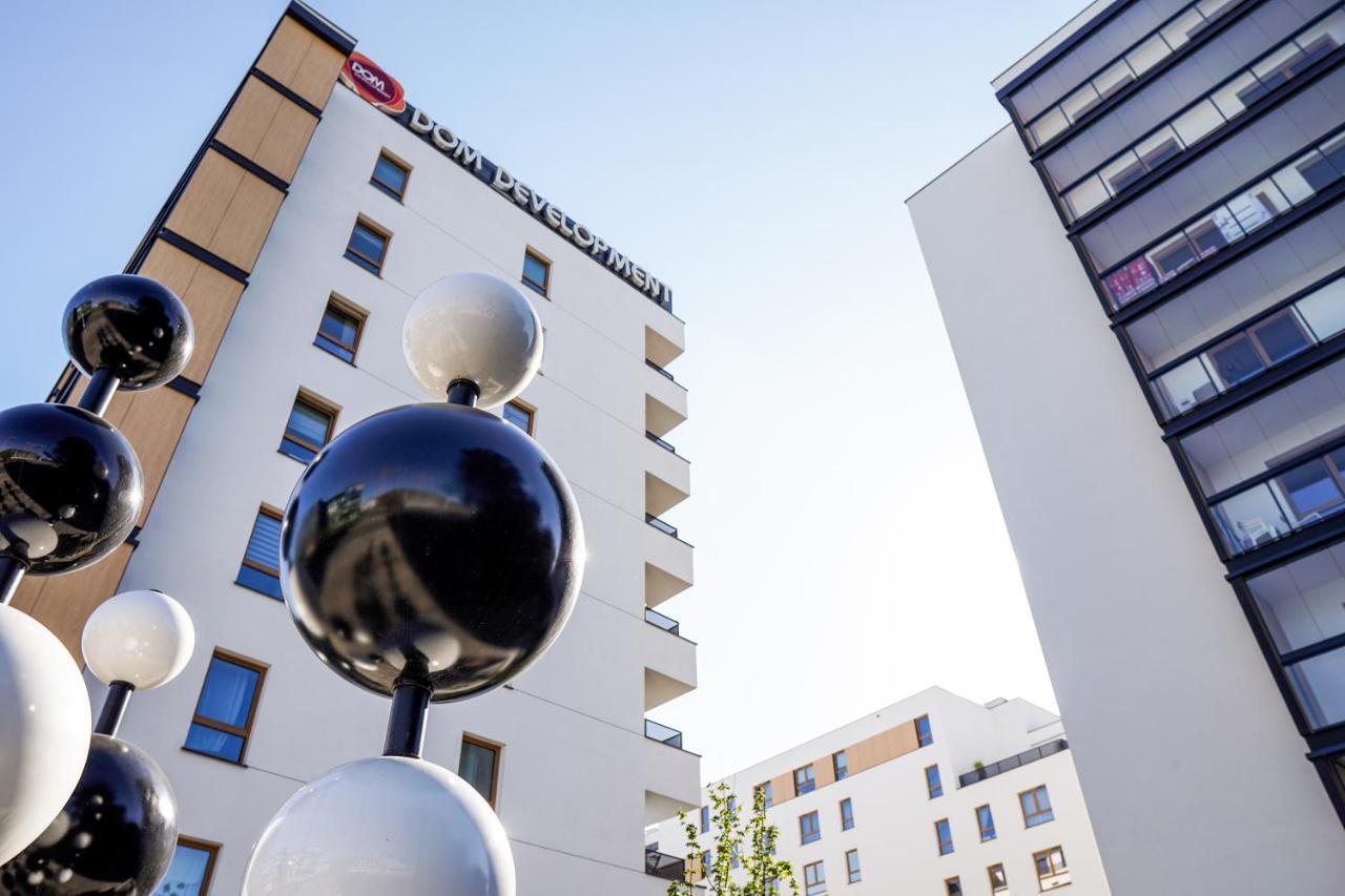 Vizzit Us Premium Apartments Warsaw Exterior photo