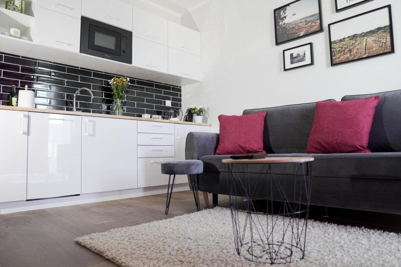 Vizzit Us Premium Apartments Warsaw Exterior photo